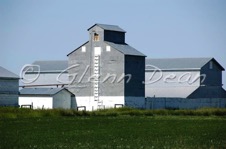 Claresholm
area farm
June 2007